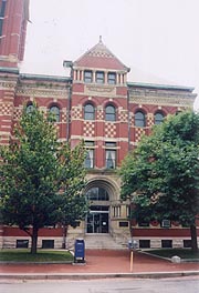 [photo, Allegany County Courthouse, 30 Washington St., Cumberland, Maryland]