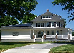 [photo, Municipal Office Building, 615 East Main St., Thurmont, Maryland]